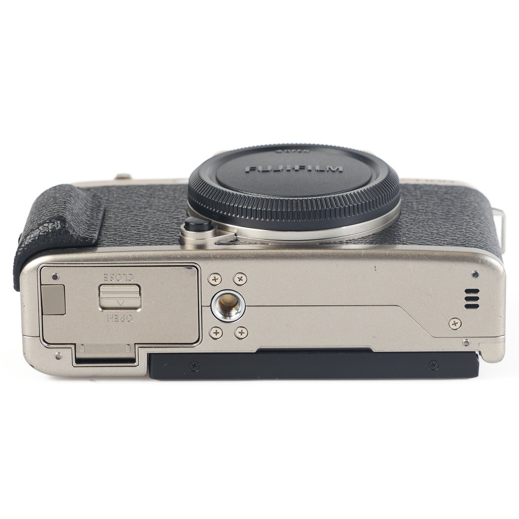 Fujifilm X-T100 Body Champagne Gold - Grade 8 | Progear